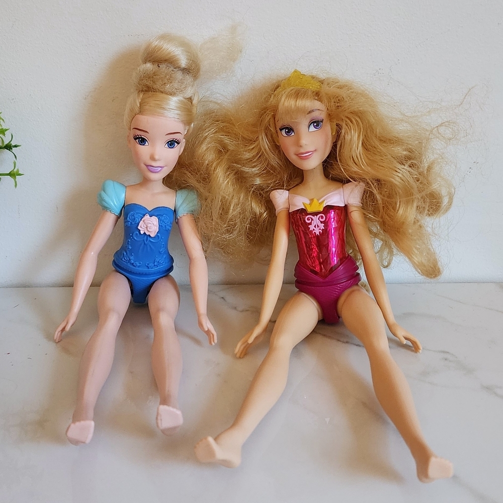 Disney Princess Doll Set of Two with Cinderella and Aurora